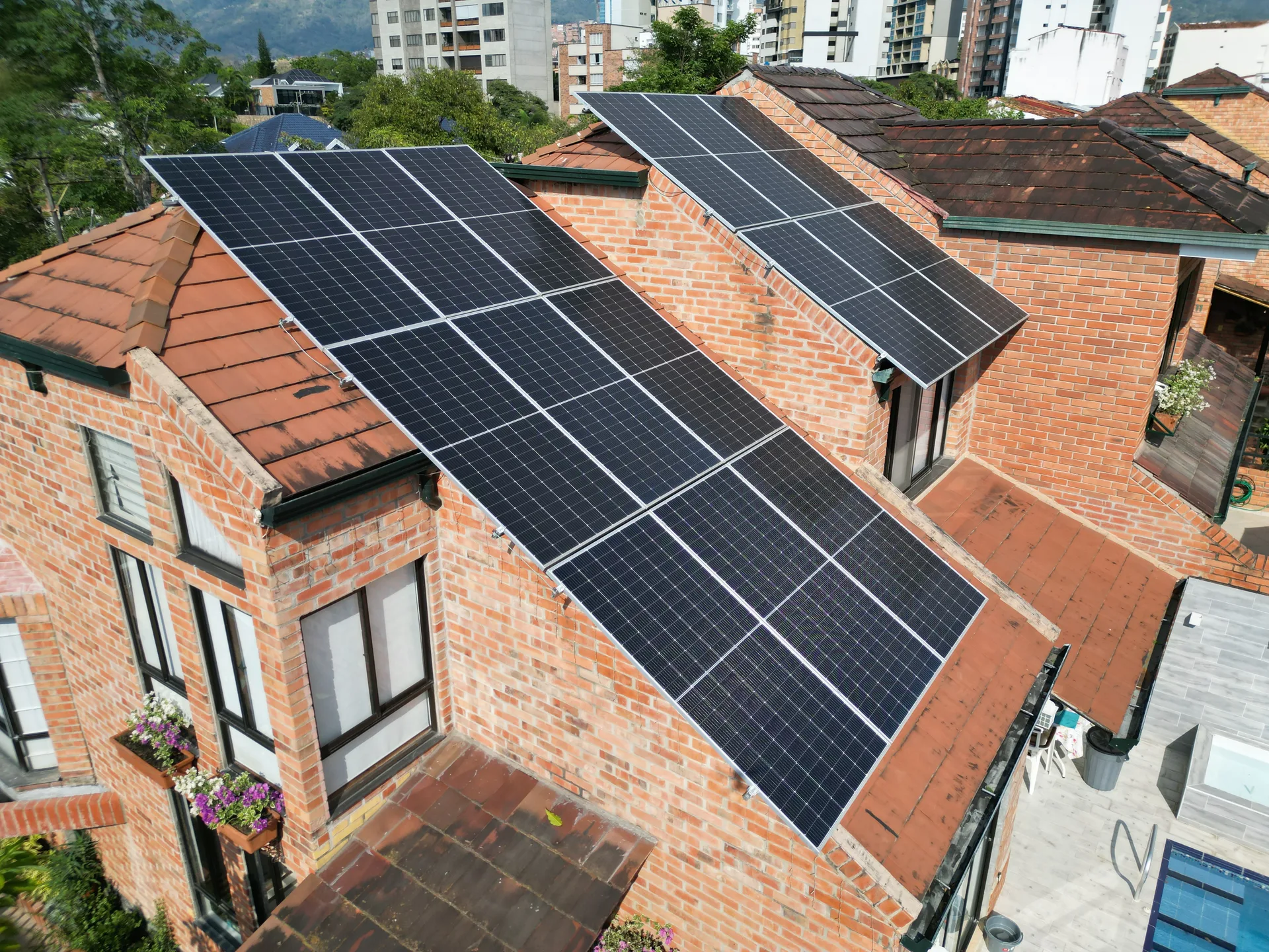Palmar del Lago — instalación de paneles solares, foto 2